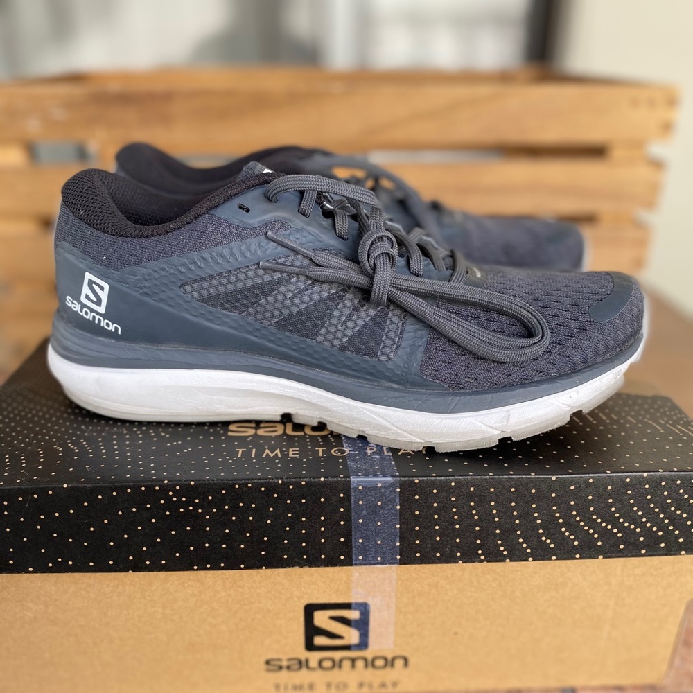 Salomon women’s shoe